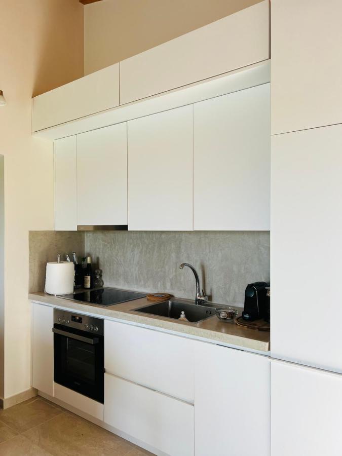Gargarou Residences Kompoi ภายนอก รูปภาพ